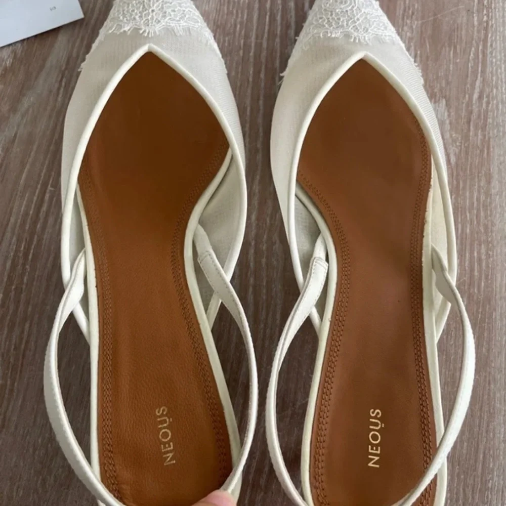 Elegant Cream Lace Slingback Heels - Picture 6 of 8